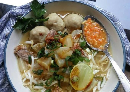 Mie Kocok Khas Bandung